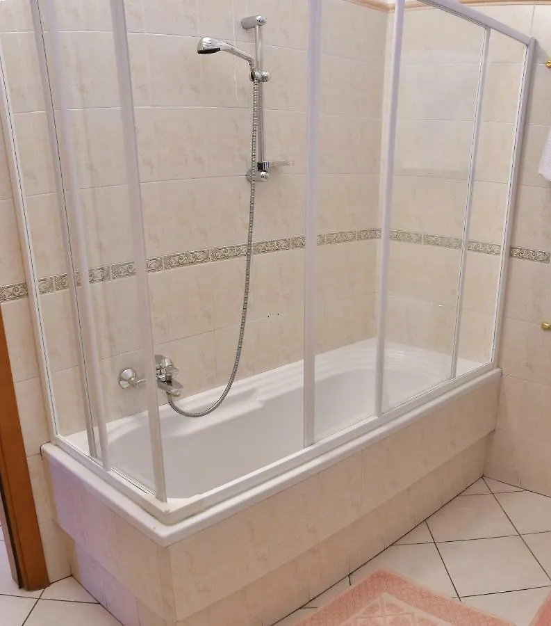 B&B Mitzixeddas Màndas 0*,
